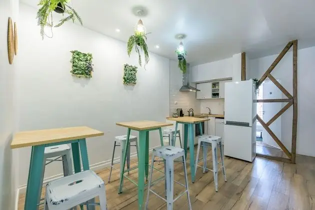 Tek Kişilik Oda, Ortak Banyo (Bright)
