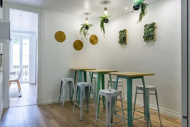 Tek Kişilik Oda, Ortak Banyo (Bright)