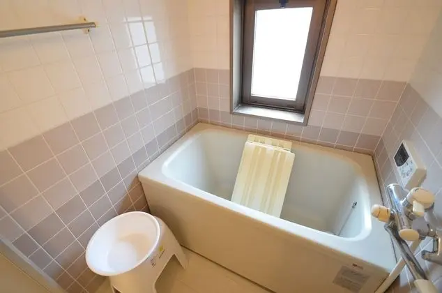 Standard Tek Büyük Yataklı Oda (401)