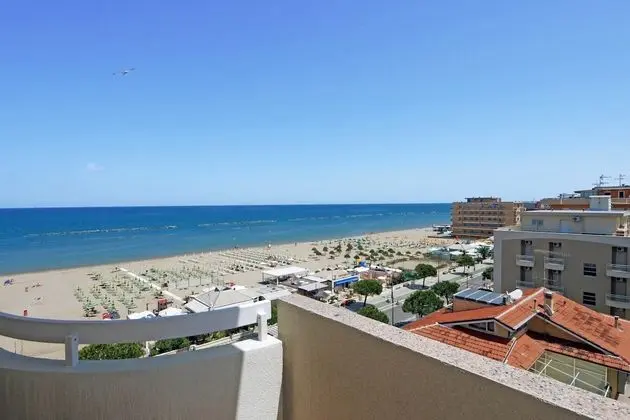 Tek Büyük Yataklı Oda, Balkon, Deniz Manzaralı