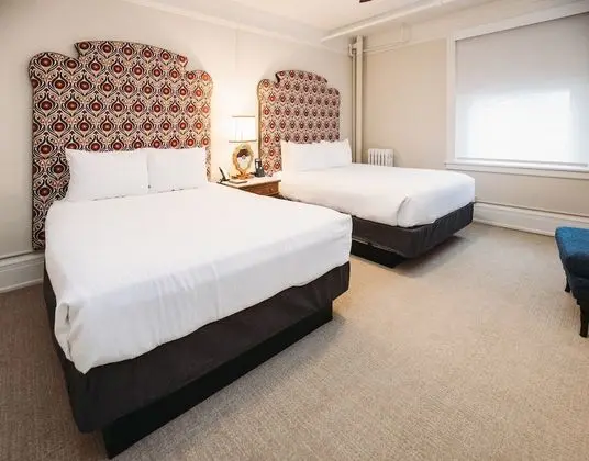 Classic Oda, 2 Büyük (Queen) Boy Yatak