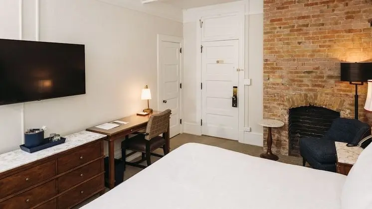 Classic Oda, 2 Büyük (Queen) Boy Yatak