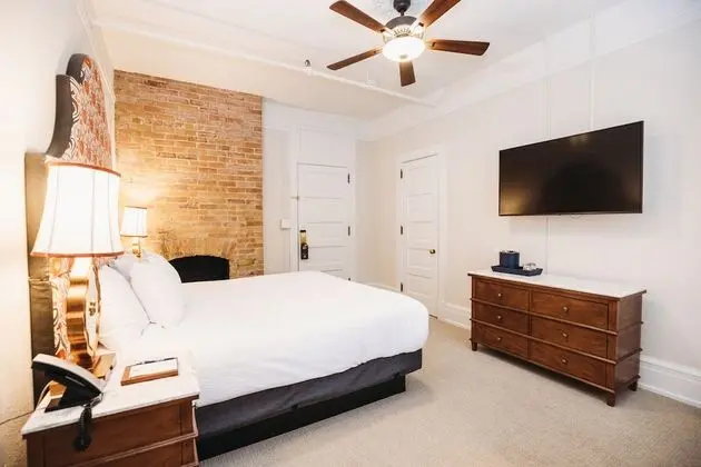 Premier Oda, 1 En Büyük (King) Boy Yatak ve Çekyat