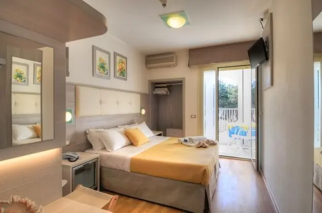 Tek Büyük Yataklı Oda