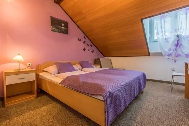 Apart Daire (Colorful - modern Apartments - A2 lju)