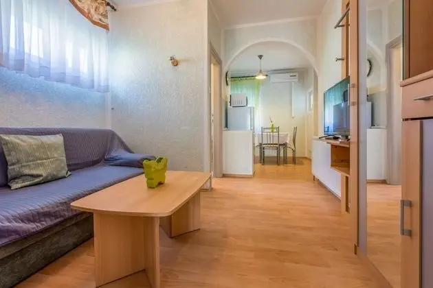 Apart Daire (Colorful - modern Apartments - A6 zel)