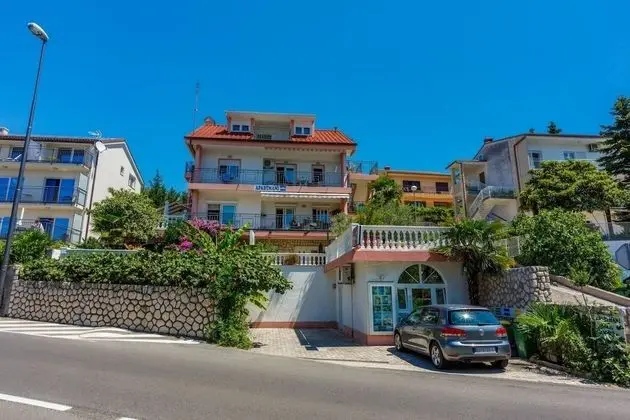 Apart Daire (Colorful - modern Apartments - A6 zel)