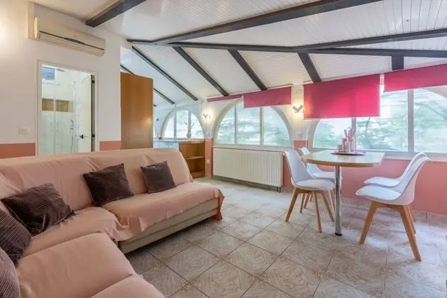Apart Daire (Colorful - modern Apartments - A7 roz)