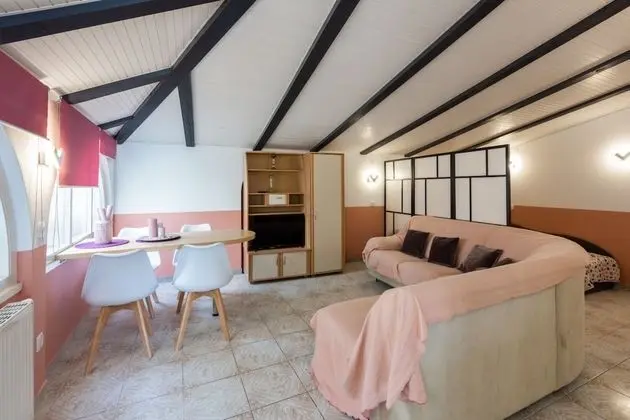 Apart Daire (Colorful - modern Apartments - A7 roz)