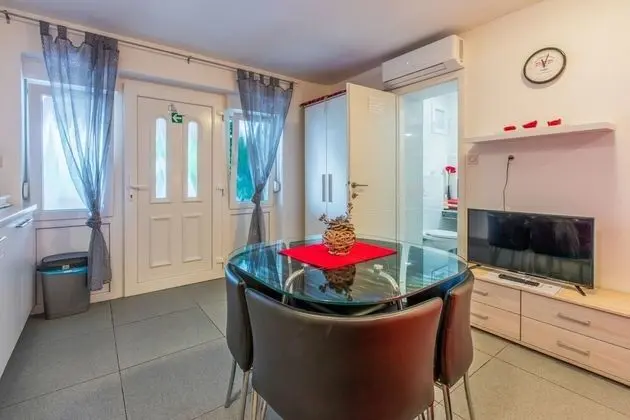 Stüdyo (Colorful - modern Apartments - SA4 cr)