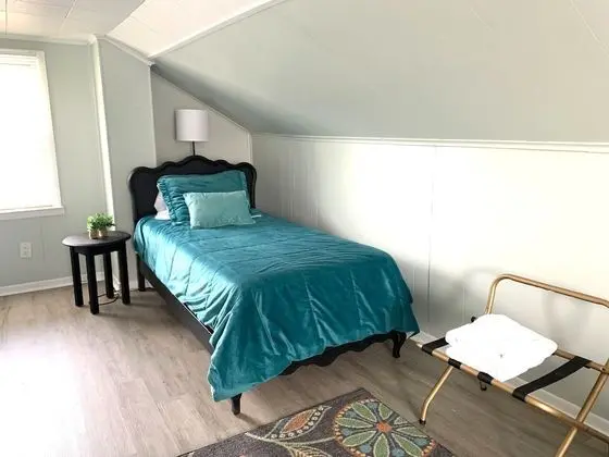 Ev