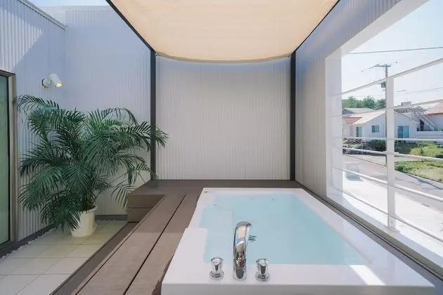 Luxury Villa (Sand)
