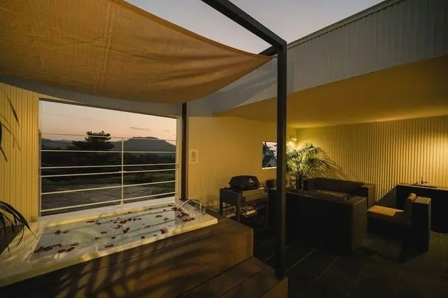 Luxury Villa (Sand)