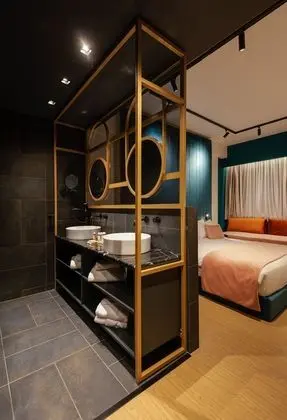 Business Economy Room