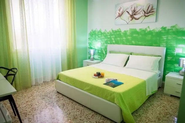 Tek Büyük Yataklı Oda (Verde)