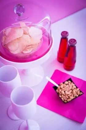 Üç Kişilik Oda (Fucsia)