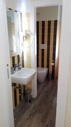 Üç Kişilik Oda, Balkon, Şehir Manzaralı