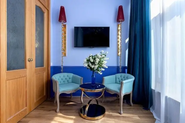 Design Apart Daire, 2 Büyük (Queen) Boy Yatak, Küçük Mutfak (Flower Living Room)