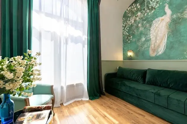 Design Stüdyo, 1 Büyük (Queen) Boy Yatak ve Çekyat, Küçük Mutfak (Green Living Room)