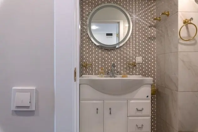 Design Stüdyo, 1 Büyük (Queen) Boy Yatak ve Çekyat, Küçük Mutfak (Green Living Room)