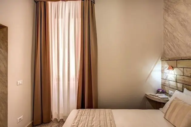 Deluxe Oda, Sigara İçilmez