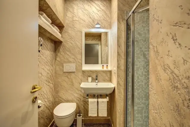 Deluxe Oda, Sigara İçilmez