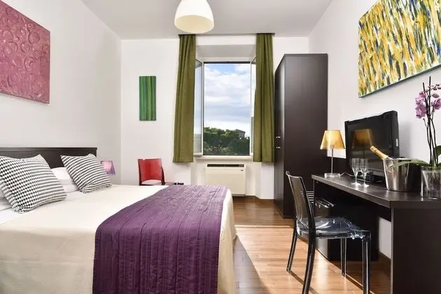 Deluxe Tek Büyük veya İki Ayrı Yataklı Oda, Jakuzi (City View)
