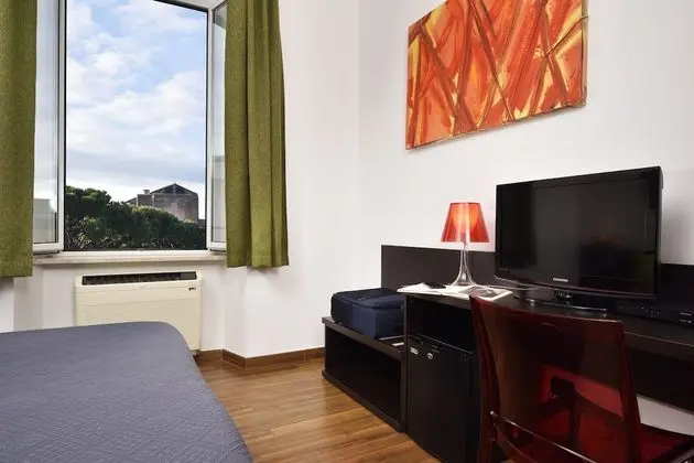 Standard Tek Büyük veya İki Ayrı Yataklı Oda, Şehir Manzaralı (private external bathroom)