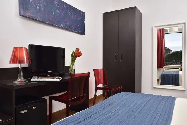 Standard Tek Büyük veya İki Ayrı Yataklı Oda, Şehir Manzaralı (private external bathroom)