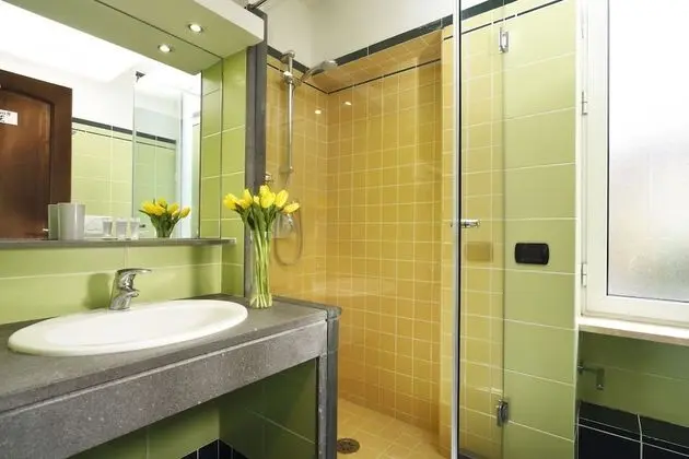 Standard Tek Büyük veya İki Ayrı Yataklı Oda, Şehir Manzaralı (private external bathroom)