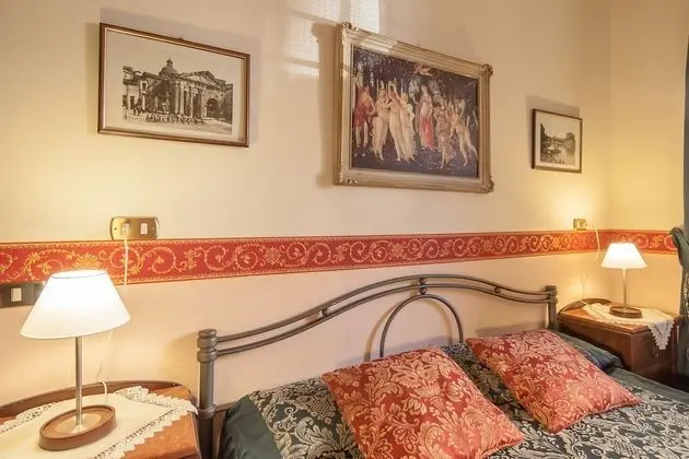 Üç Kişilik Oda, Zemin Kat