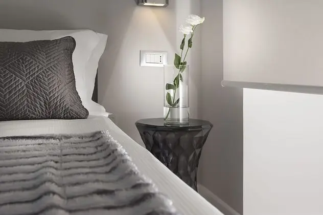 Deluxe Tek Büyük Yataklı Oda (with Colosseo View)