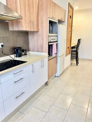 Apart Daire, 3 Yatak Odası, Mutfak, Şehir Manzaralı