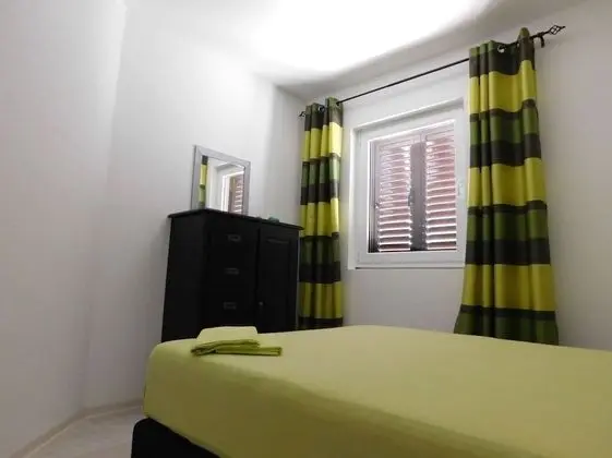 Apart Daire (Coloured - apartments on island - A2 )