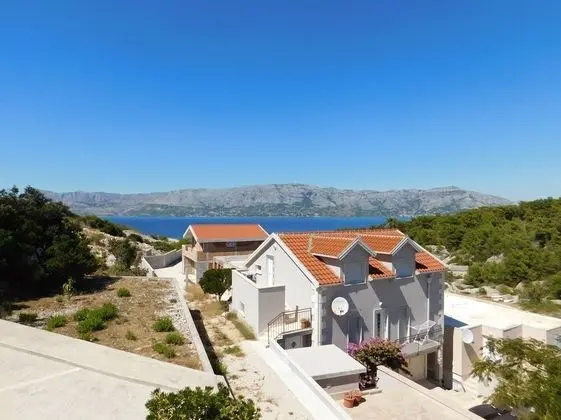 Apart Daire (Coloured - apartments on island - A2 )