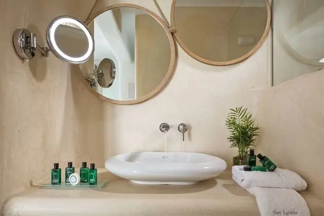 Colours Residence, Outdoor Jetted Tub