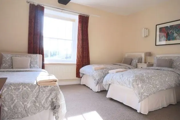 Classic Üç Kişilik Oda