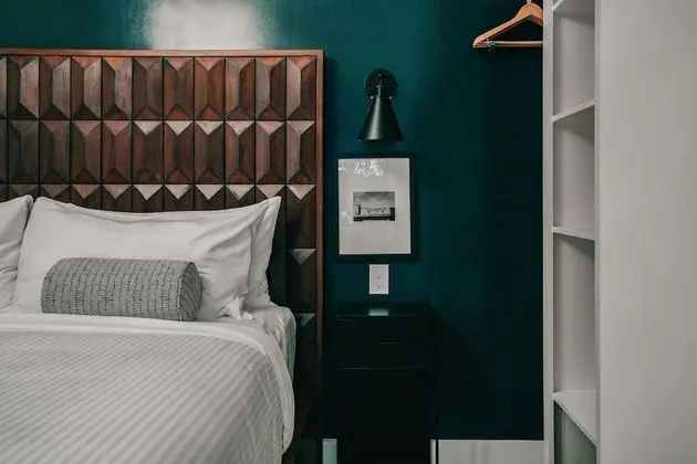 1 Bedroom Luxury Suite