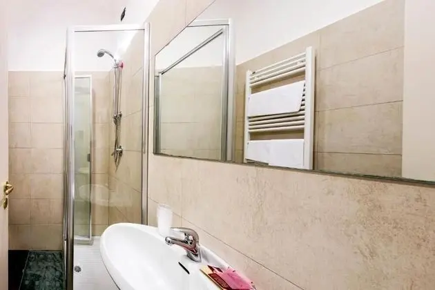 Standard Büyük Yataklı Tek Kişilik Oda