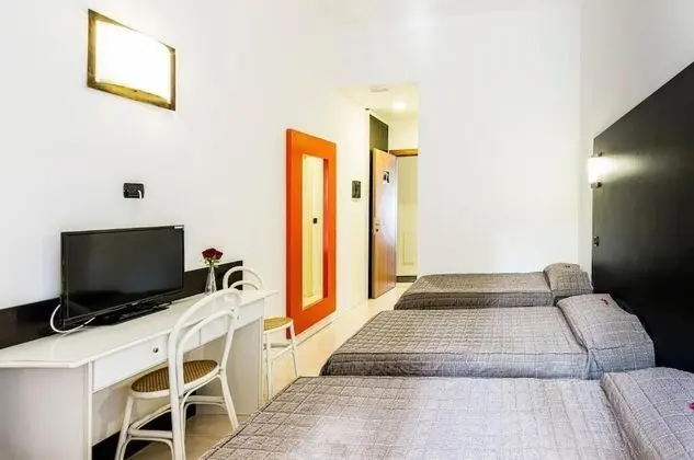 Standard Üç Kişilik Oda