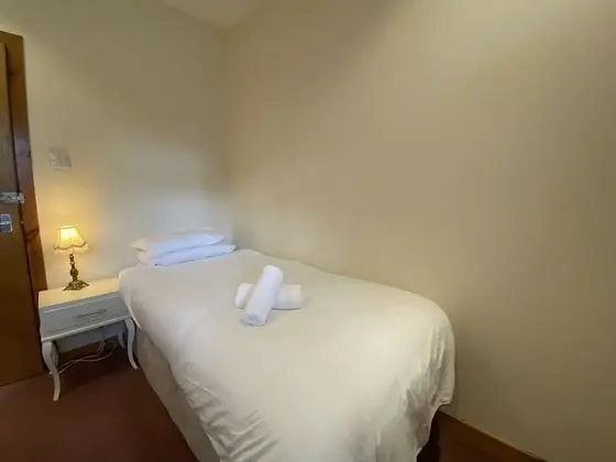 Tek Kişilik Oda, Ortak Banyo