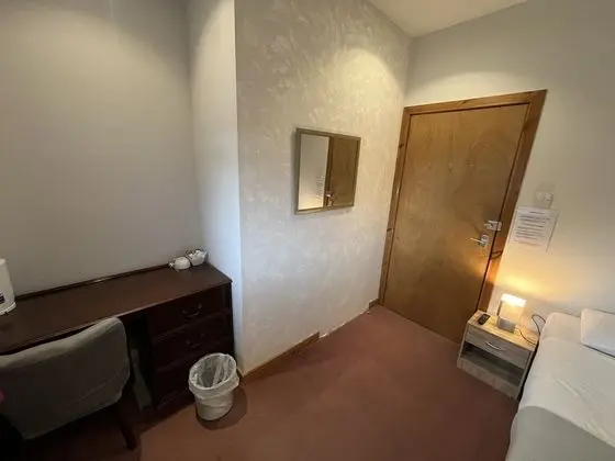 Tek Kişilik Oda, Ortak Banyo