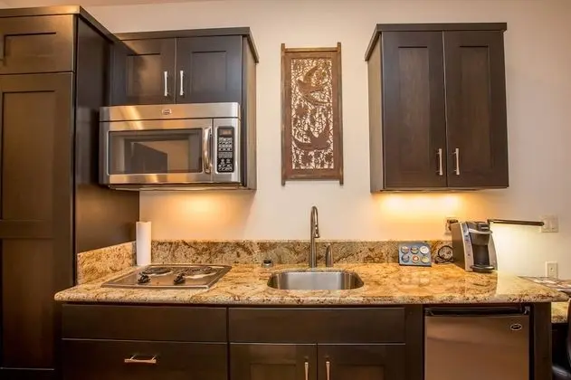 Standard Süit, 1 En Büyük (King) Boy Yatak (Euro King Studio)