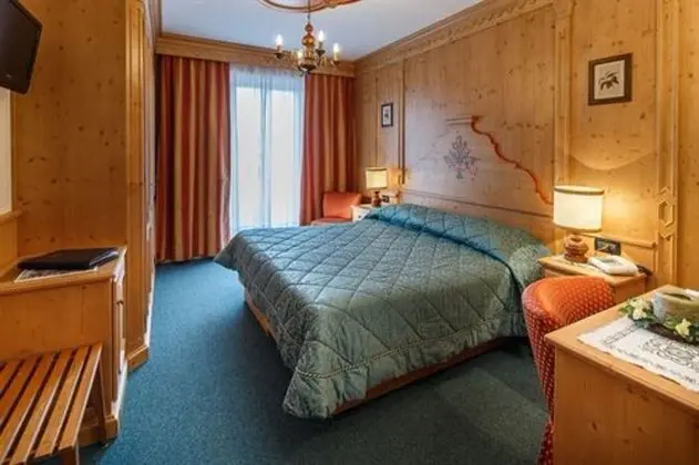 Standard Tek Büyük Yataklı Oda, Balkon, Dağ Manzaralı