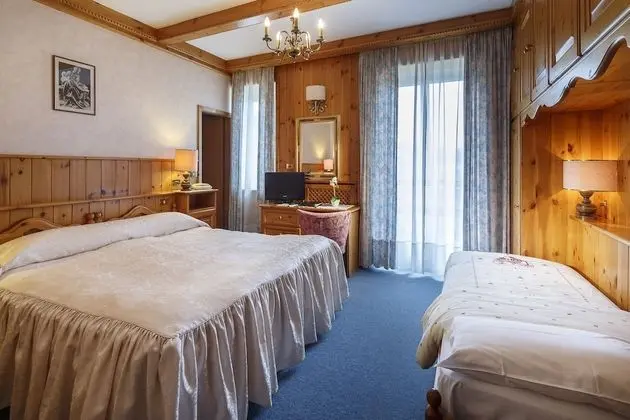 Standard Üç Kişilik Oda, Balkon, Dağ Manzaralı