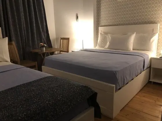 City Üç Kişilik Oda
