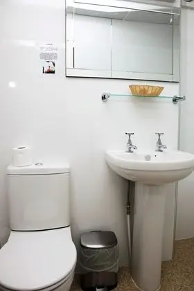 Tek Kişilik Oda, 1 Tek Kişilik Yatak, Sigara İçilmez