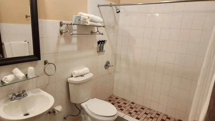 Standard Oda, 2 Büyük (Queen) Boy Yatak