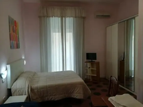 Classic Tek Büyük veya İki Ayrı Yataklı Oda