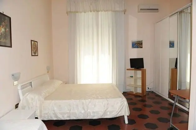 Üç Kişilik Oda